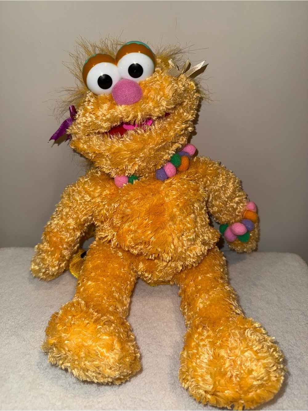 L'egent International ADORABLE Sesame Street 2003 Vintage Zoe plush backpack